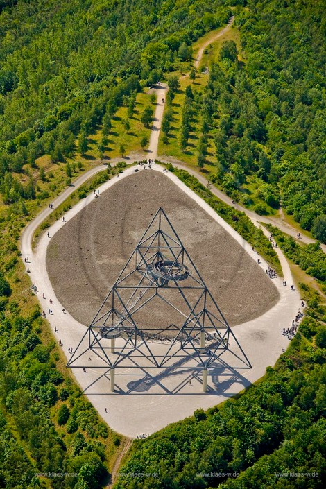 Vista dall'alto del Tetraeder Bottrop all'interno dell'Emscher Park. Foto su: www.klaes-w.de